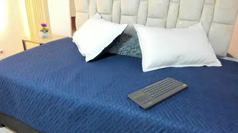 Snapshot of 1naughty_milf chatting on 05-12-26, 11:29 Luisa online show from 05-12-26, 11:29