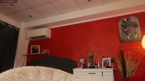 Snapshot of 1rosell chatting on 06-23-26, 06:11 GLORYA online show from 06-23-26, 06:11