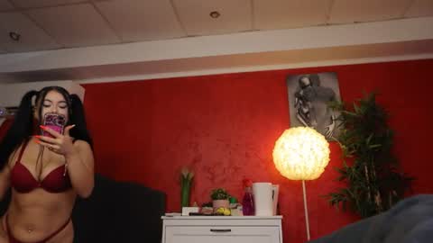 Snapshot of 1rosell chatting on 07-14-26, 06:07 GLORYA online show from 07-14-26, 06:07