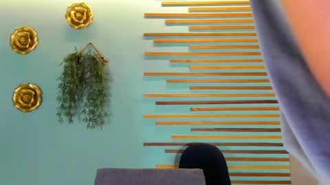 Sebastian online show from 10-19-25, 01:34