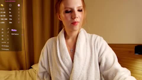 VICTORIA online show from 10-25-25, 01:13