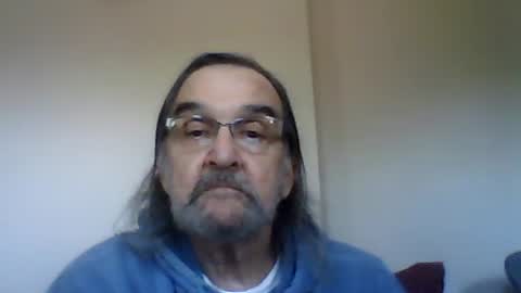 1valentine online show from 12-18-24, 04:39