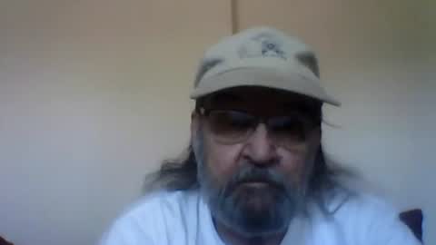 1valentine online show from 05-13-26, 07:00