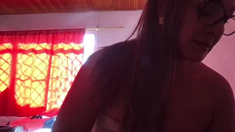 Snapshot of 1venus_black chatting on 09-11-25, 01:22 1venus_black online show from 09-11-25, 01:22