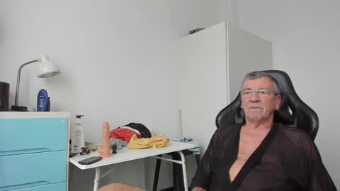 Henk online show from 02-10-25, 03:21