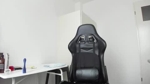 Henk online show from 11-23-25, 02:39