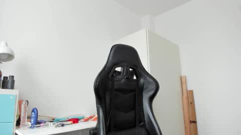 Henk online show from 02-04-26, 03:29