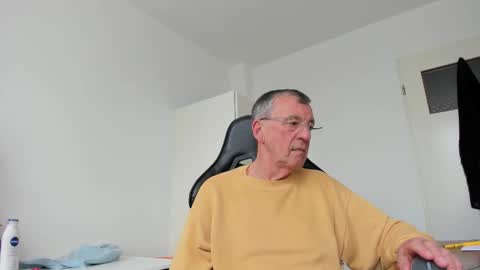 Henk online show from 03-11-26, 02:56