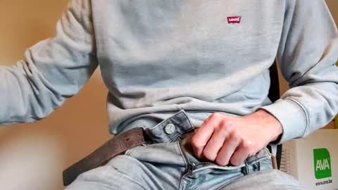 Snapshot of 22_acacia_avenue chatting on 02-15-26, 01:09 22_acacia_avenue online show from 02-15-26, 01:09