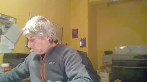 22esserre online show from 12-10-24, 03:44