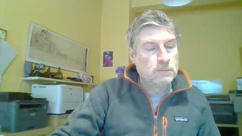 22esserre online show from 02-18-25, 09:32