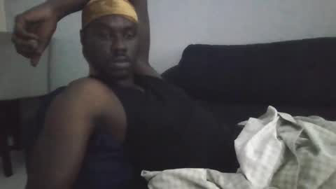 Snapshot of 242doggy242 chatting on 02-16-25, 07:05 420 Bbc online show from 02-16-25, 07:05