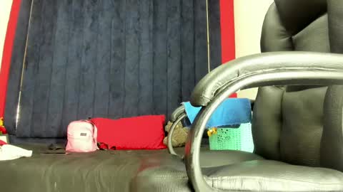 Isabella online show from 12-21-24, 11:01