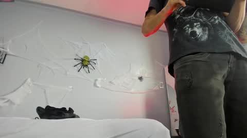 Snapshot of 2_fire chatting on 10-28-25, 08:00 2_fire online show from 10-28-25, 08:00