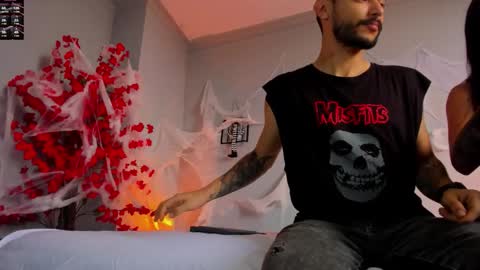 Snapshot of 2_fire chatting on 10-29-25, 08:32 2_fire online show from 10-29-25, 08:32