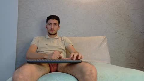 Snapshot of 2alexoconor chatting on 11-29-25, 08:12 2alexoconor online show from 11-29-25, 08:12