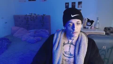 Snapshot of 2cb0y chatting on 09-09-25, 11:26 BAD online show from 09-09-25, 11:26