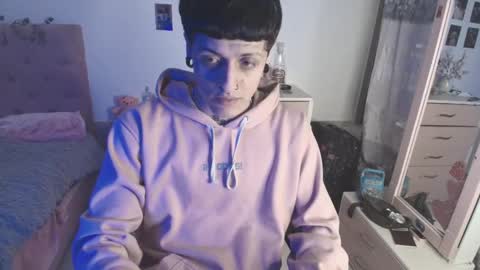 Snapshot of 2cb0y chatting on 10-14-25, 08:20 BAD online show from 10-14-25, 08:20