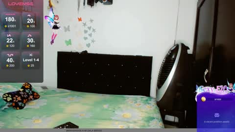 Snapshot of 2girls__dream chatting on 12-04-24, 08:45 samantha sharon online show from 12-04-24, 08:45