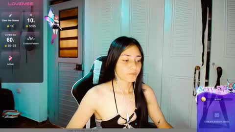 Snapshot of 2girls__dream chatting on 01-29-25, 08:25 samantha sharon online show from 01-29-25, 08:25