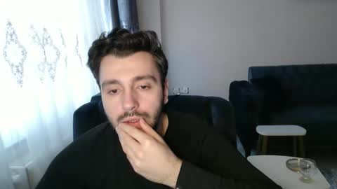 Snapshot of 2handsomeman chatting on 03-22-26, 02:42 Berk online show from 03-22-26, 02:42