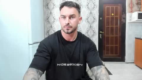 Snapshot of 2sexymuscles chatting on 05-10-26, 08:14 2sexymuscles online show from 05-10-26, 08:14
