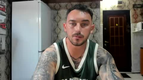 Snapshot of 2sexymuscles chatting on 06-13-26, 07:56 2sexymuscles online show from 06-13-26, 07:56