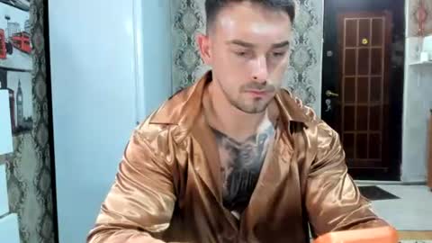 Snapshot of 2sexymuscles chatting on 06-21-26, 08:33 2sexymuscles online show from 06-21-26, 08:33