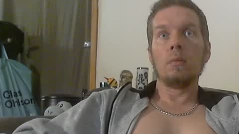 Snapshot of 2small4you83 chatting on 12-19-24, 04:02 2small4you83 online show from 12-19-24, 04:02