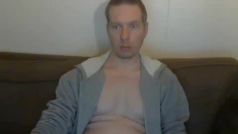 2small4you83 online show from 02-24-26, 11:36