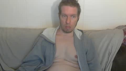 2small4you83 online show from 04-25-26, 01:14