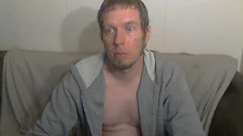 2small4you83 online show from 05-06-26, 07:13