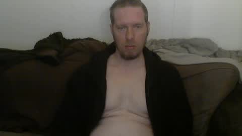 2small4you83 online show from 05-26-26, 06:48