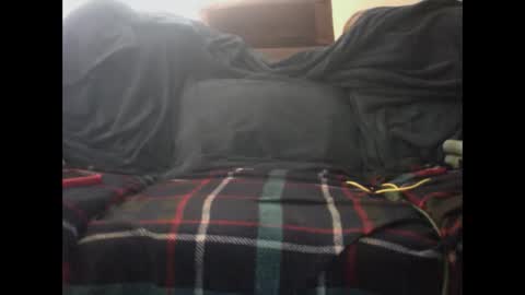 Snapshot of 2watchcock chatting on 05-14-26, 06:04 Str8 Edge online show from 05-14-26, 06:04