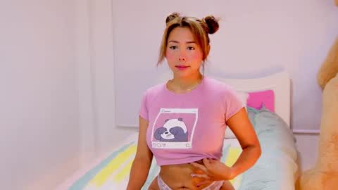 independent model online show from 02-04-25, 09:49