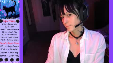 Snapshot of 3shycat3 chatting on 10-17-25, 01:42 3ShyCat3 online show from 10-17-25, 01:42