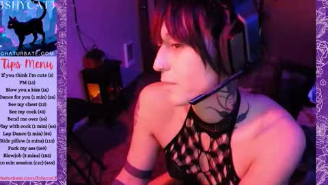 Snapshot of 3shycat3 chatting on 10-29-25, 04:04 3ShyCat3 online show from 10-29-25, 04:04