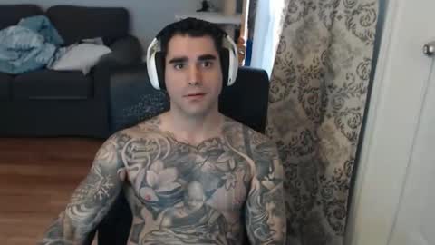 Snapshot of 420randomguy chatting on 04-04-26, 01:41 Anomander Rake online show from 04-04-26, 01:41