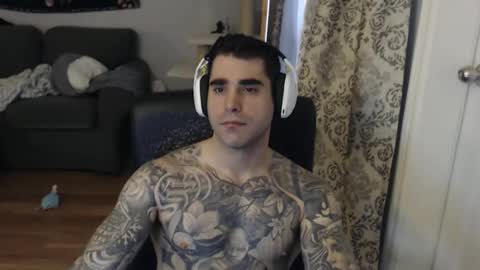 Snapshot of 420randomguy chatting on 04-05-26, 01:41 Anomander Rake online show from 04-05-26, 01:41