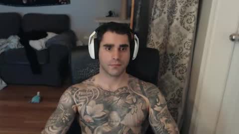 Snapshot of 420randomguy chatting on 04-06-26, 01:47 Anomander Rake online show from 04-06-26, 01:47