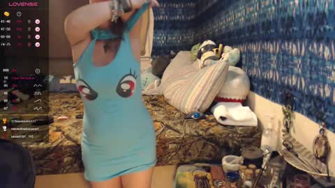 Snapshot of 420stonerchick chatting on 11-13-25, 04:11 420stonerchick online show from 11-13-25, 04:11