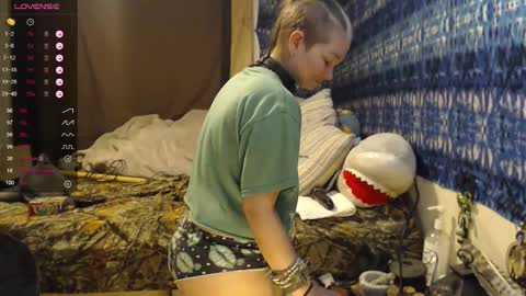 Snapshot of 420stonerchick chatting on 03-17-26, 02:09 420stonerchick online show from 03-17-26, 02:09