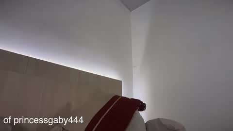 Gabriela  online show from 10-10-25, 12:42