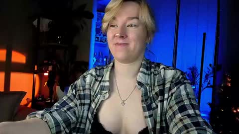 Snapshot of 5_in_one chatting on 01-13-25, 04:39 Sunshine online show from 01-13-25, 04:39