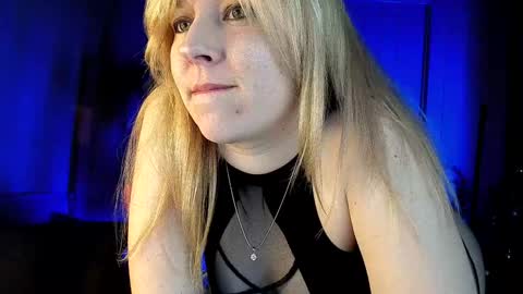 Snapshot of 5_in_one chatting on 02-08-25, 04:25 Sunshine online show from 02-08-25, 04:25