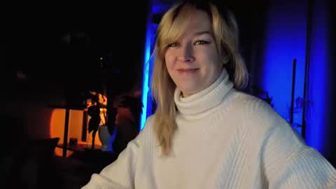 Snapshot of 5_in_one chatting on 02-20-25, 05:12 Sunshine online show from 02-20-25, 05:12