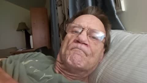 Zeus online show from 12-08-24, 01:46