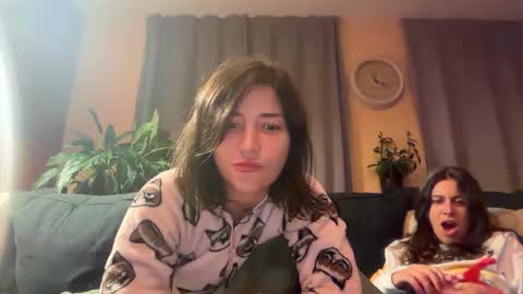Little Shy Girl online show from 09-26-25, 09:19