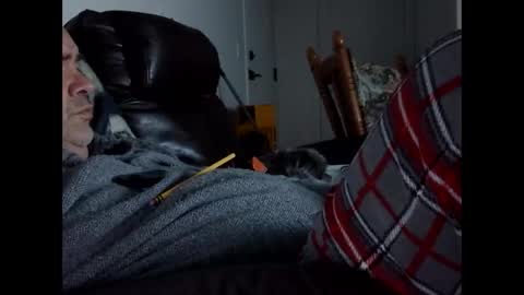 Snapshot of 66bear chatting on 10-12-25, 10:20 66bear online show from 10-12-25, 10:20