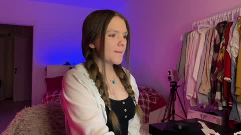 Snapshot of 69littlebig69 chatting on 12-25-24, 04:54 online show from 12-25-24, 04:54